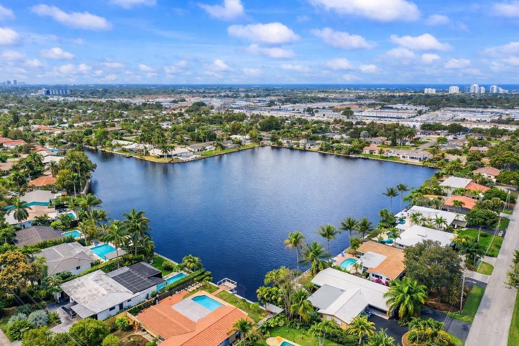 Photo of 1540 NE 47th Street, Oakland Park, FL 33334 (MLS # F10556458)