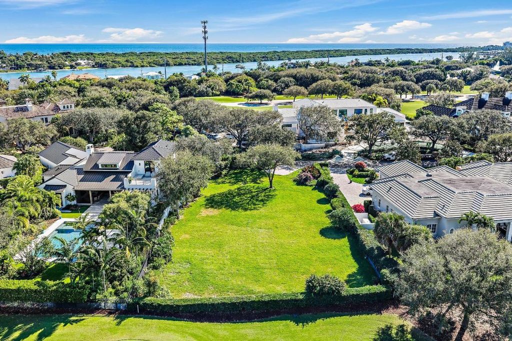 Photo of 11802 SE Village Circle, Jupiter, FL 33469 (MLS # R11146509)