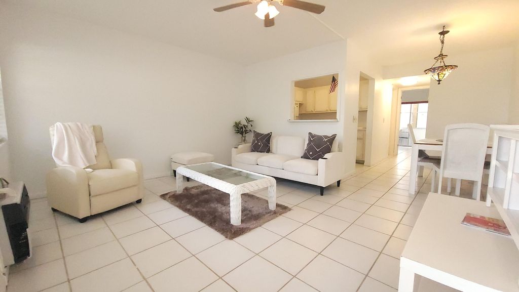 Photo of 319 Chatham P, West Palm Beach, FL 33417 (MLS # B26015128)