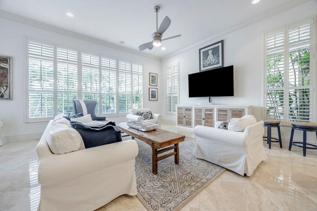 Photo of 132 Tulip Tree Court, Jupiter, FL 33458 (MLS # R11025915)