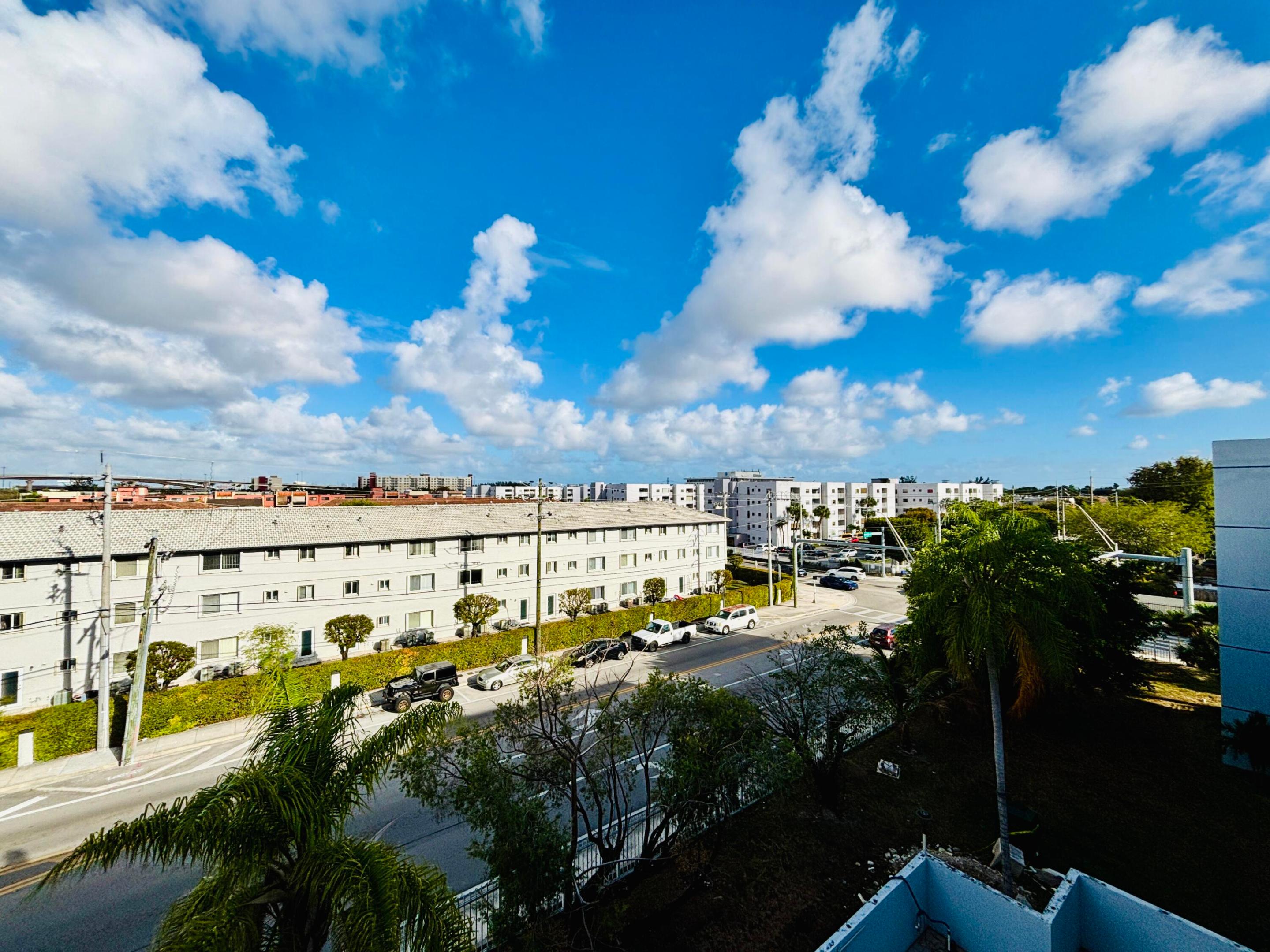 PALM COURT OF MIAMI CONDO - Residential Lease