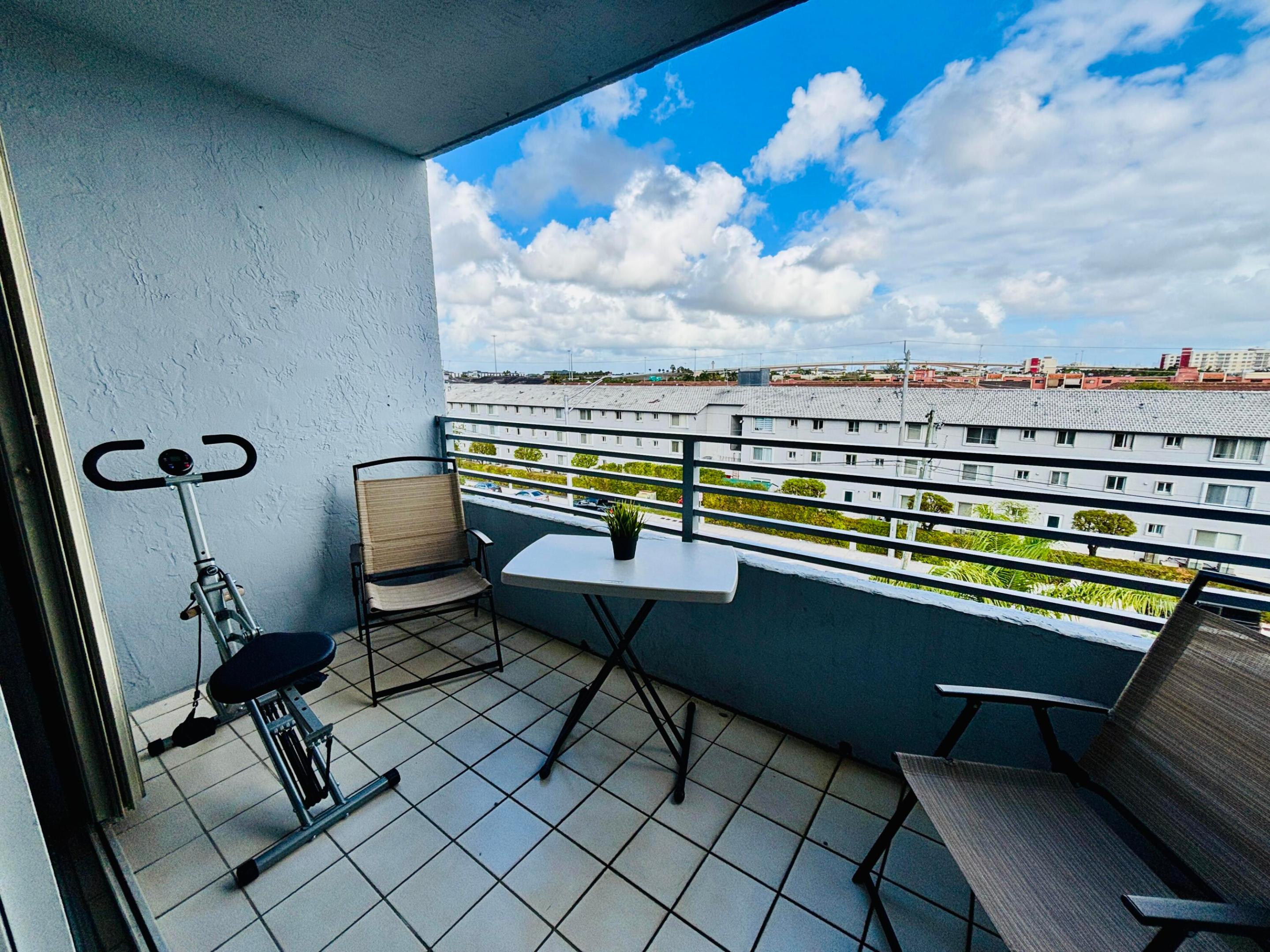PALM COURT OF MIAMI CONDO - Residential Lease