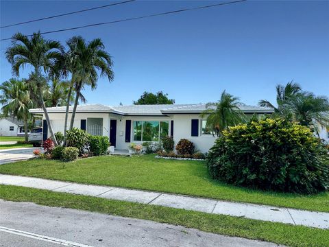 Single Family Residence in Tamarac FL 7514 70th Ave Ave 4.jpg