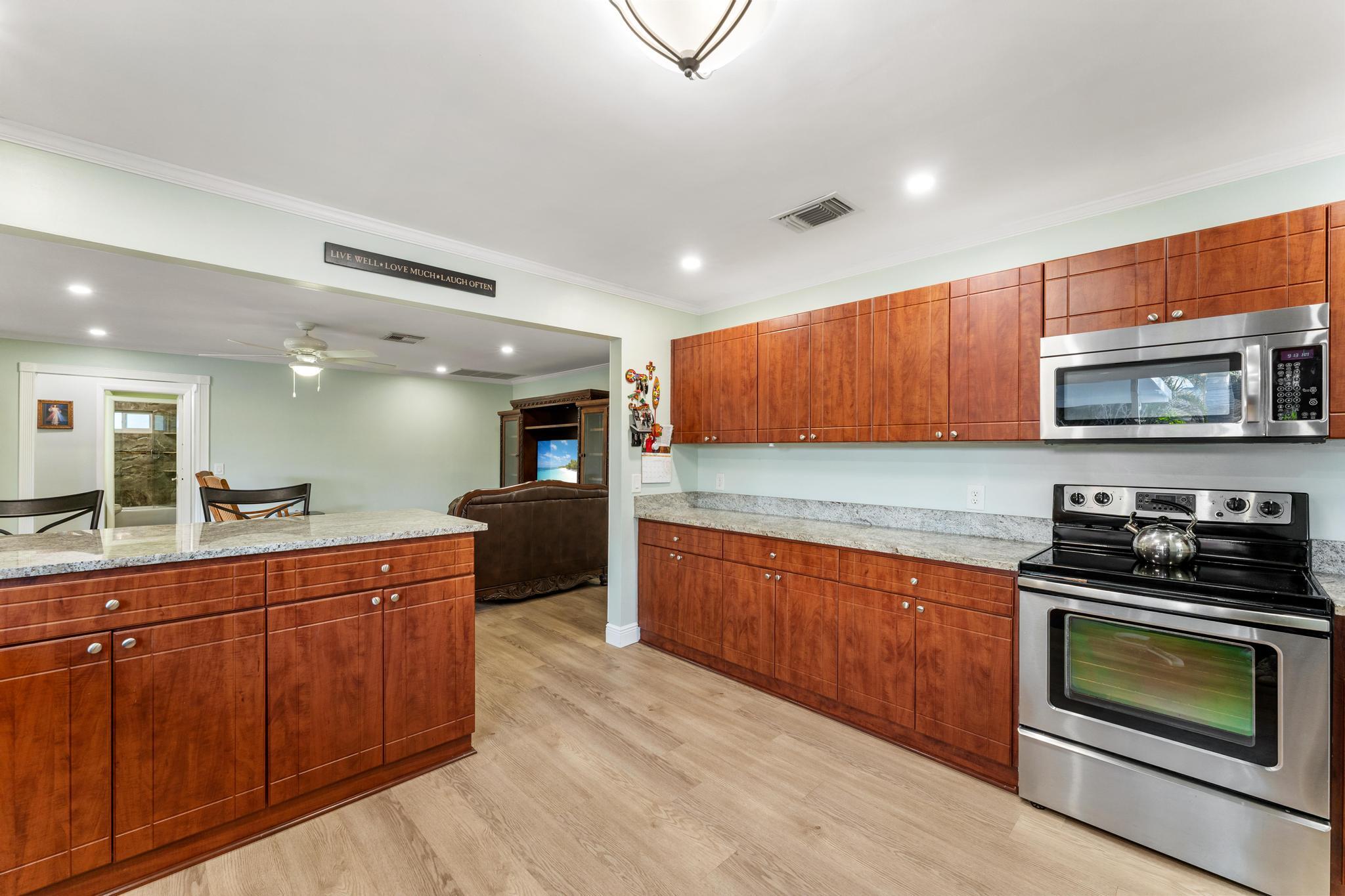 LAKE CLARKE ISLE IN - Residential