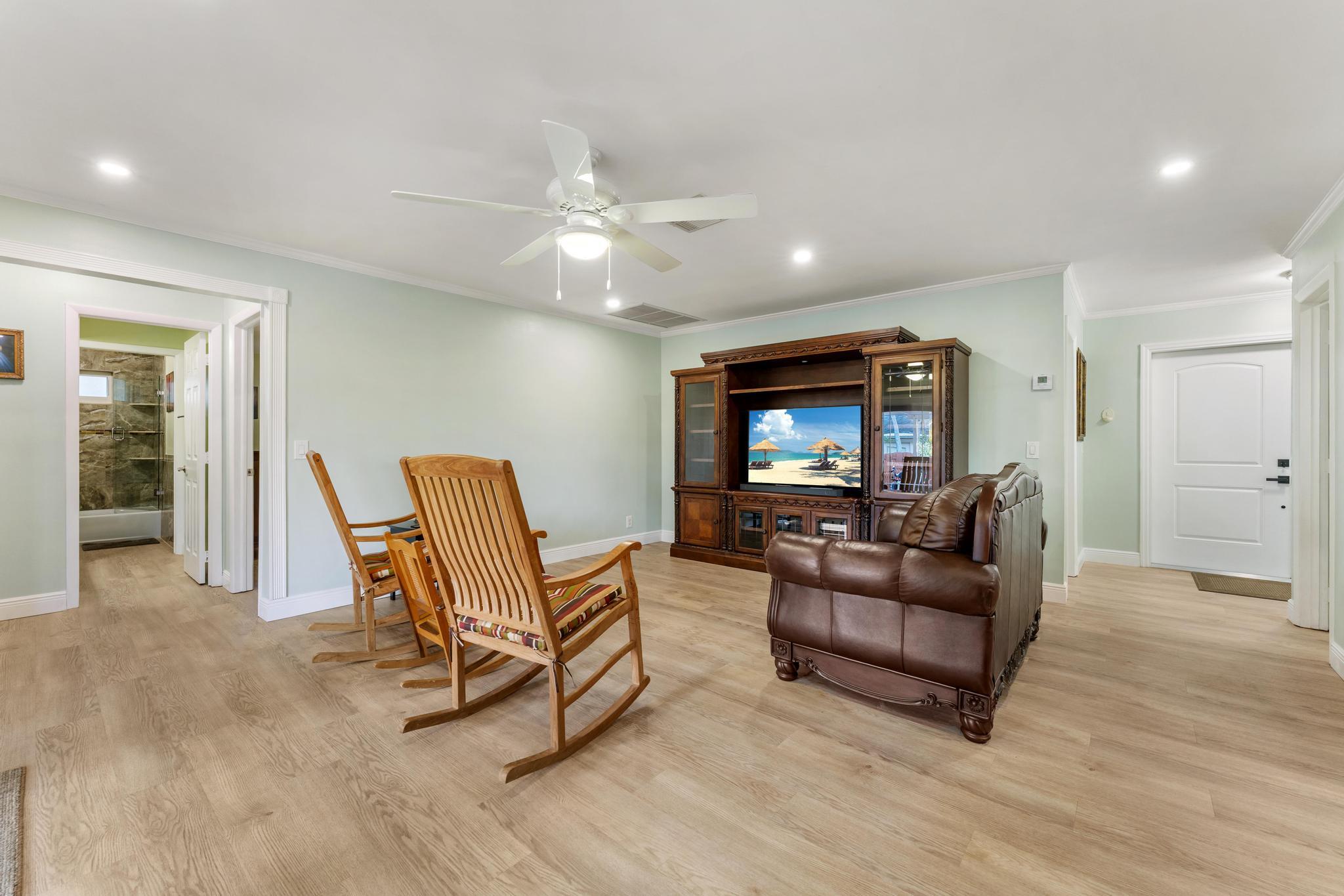 LAKE CLARKE ISLE IN - Residential