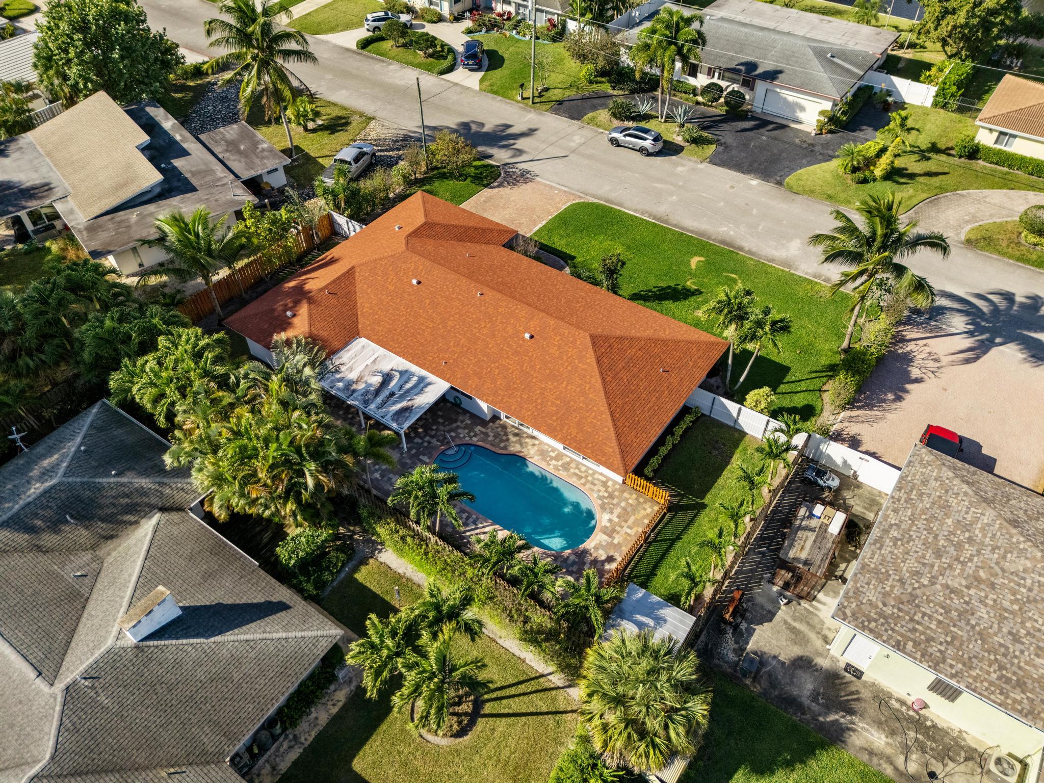 LAKE CLARKE ISLE IN - Residential