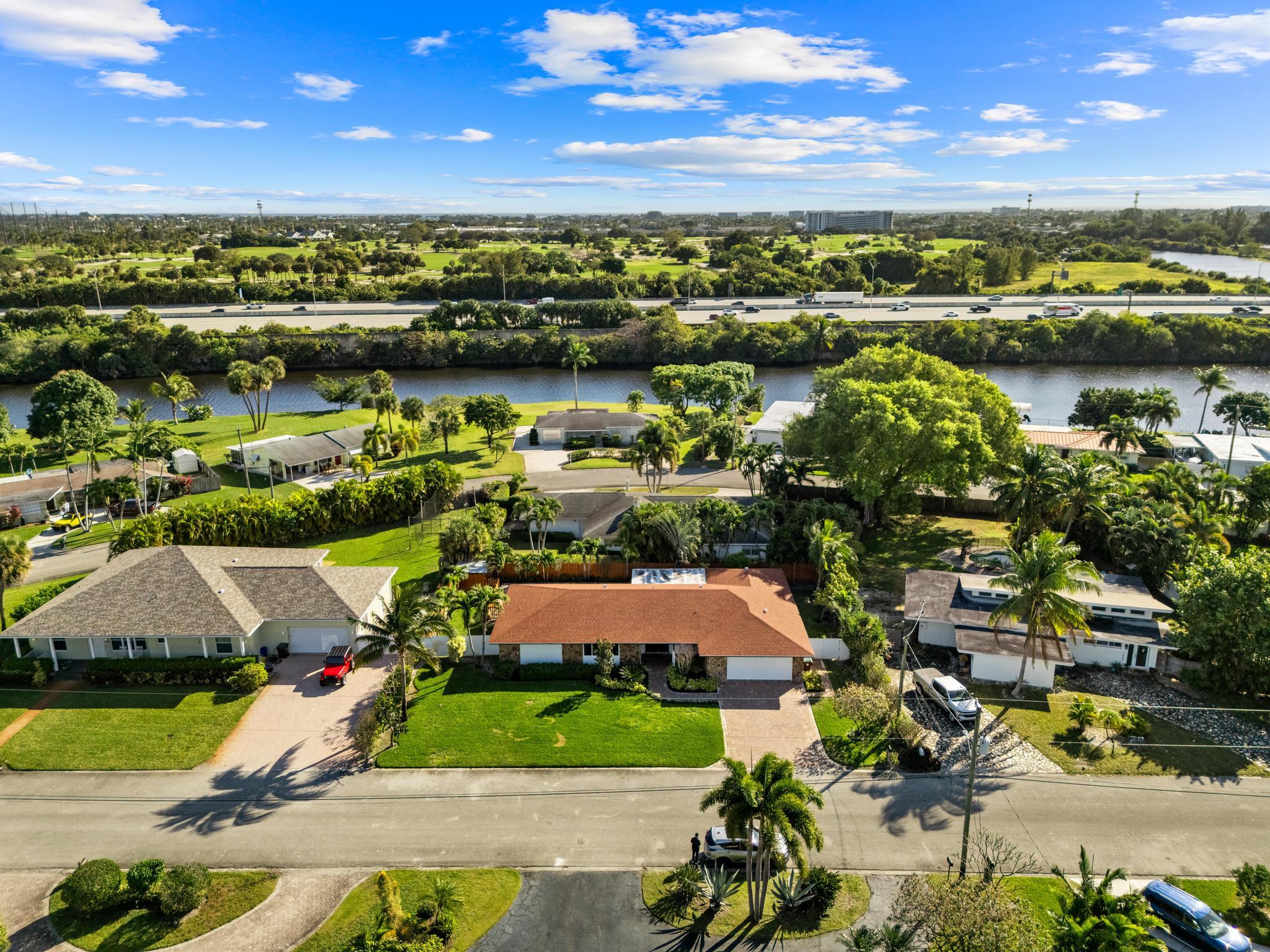 LAKE CLARKE ISLE IN - Residential