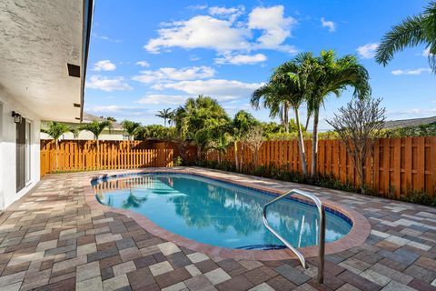 Tiny photo for 7410 Venetian Way, Lake Clarke Shores, FL 33406 (MLS # R11159473)