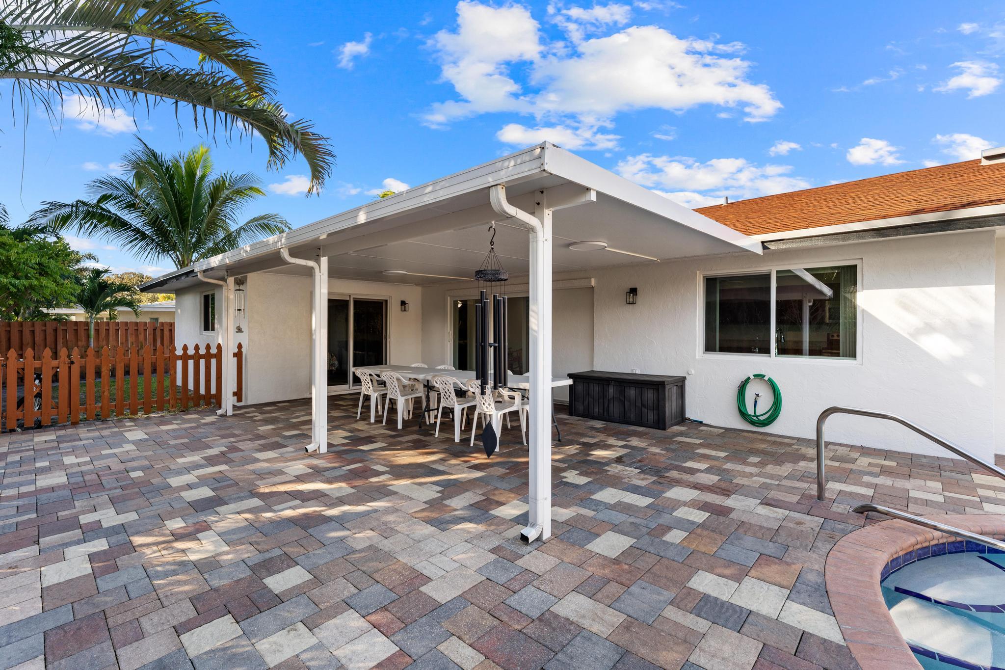 LAKE CLARKE ISLE IN - Residential