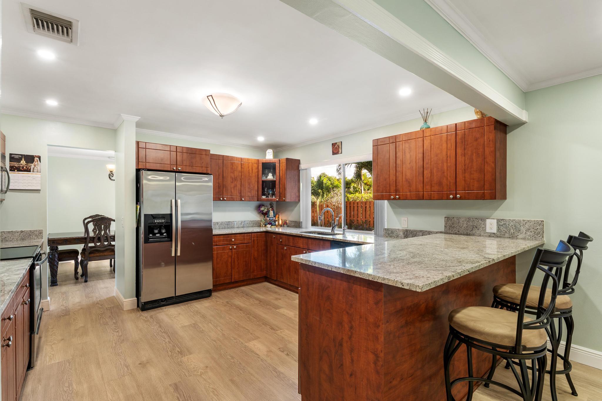 LAKE CLARKE ISLE IN - Residential