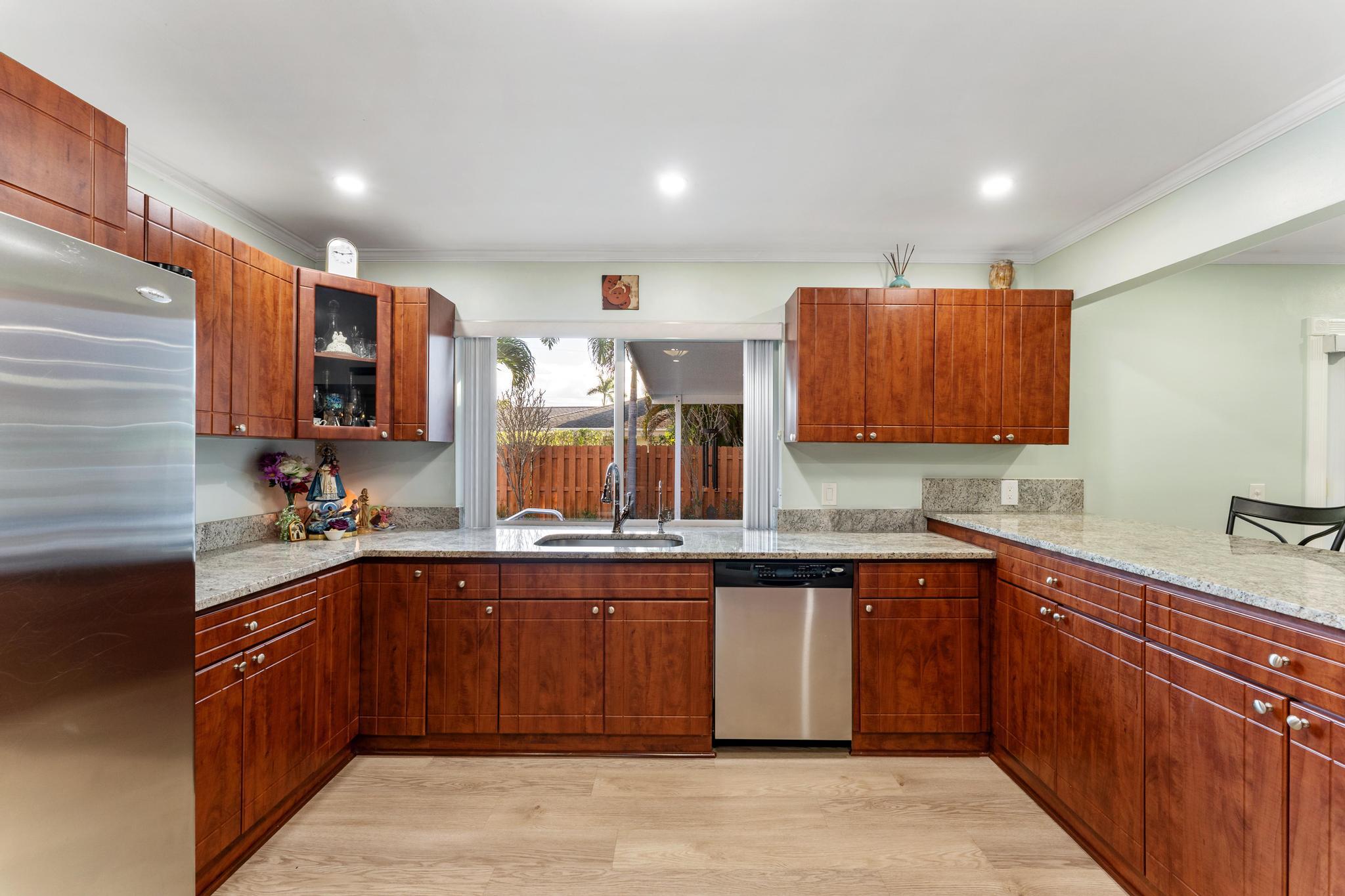 LAKE CLARKE ISLE IN - Residential