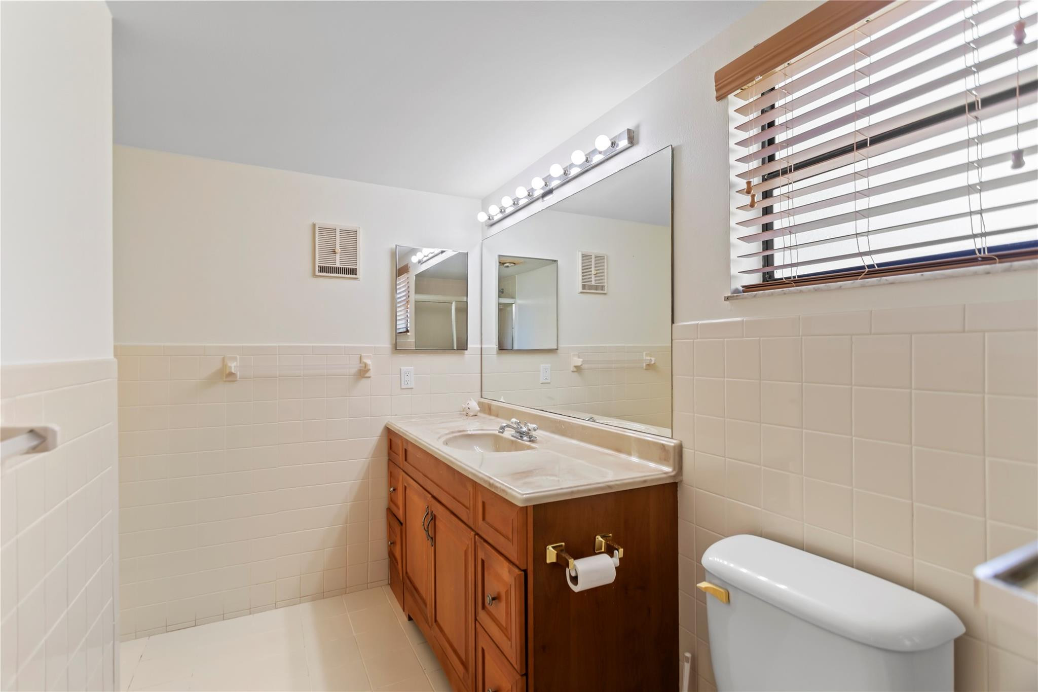 SUNRISE LAKES PHASE 4 - Residential