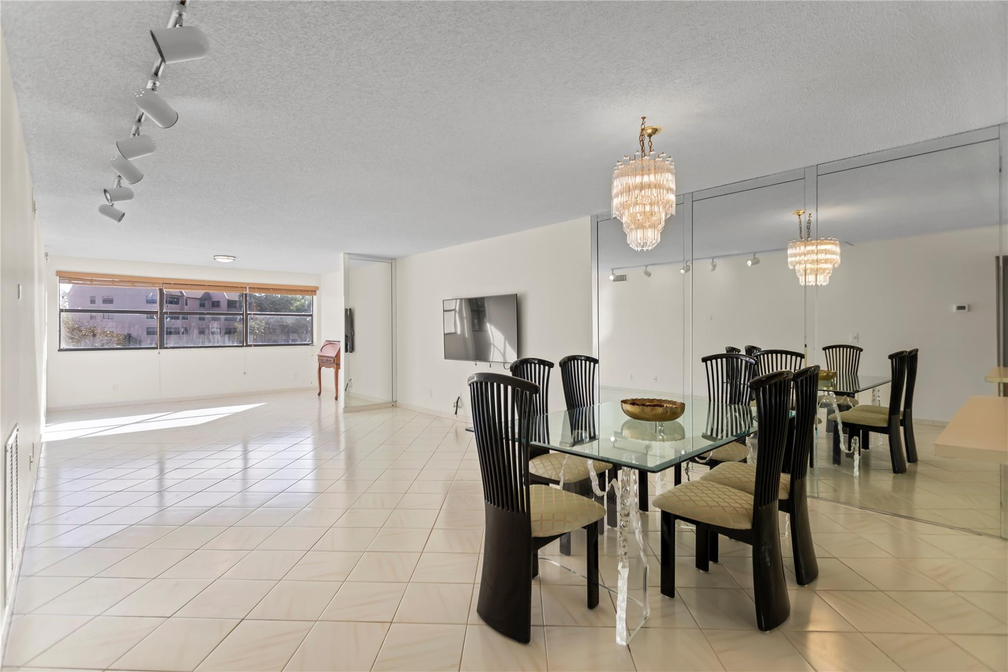SUNRISE LAKES PHASE 4 - Residential