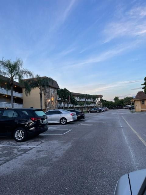 VILLAGE GREEN - Residential