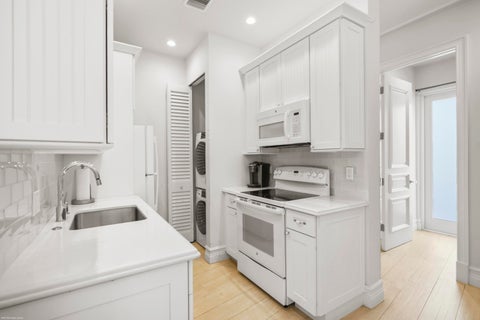 Tiny photo for 2344 Golf Brook Drive, Wellington, FL 33414 (MLS # B26085566)