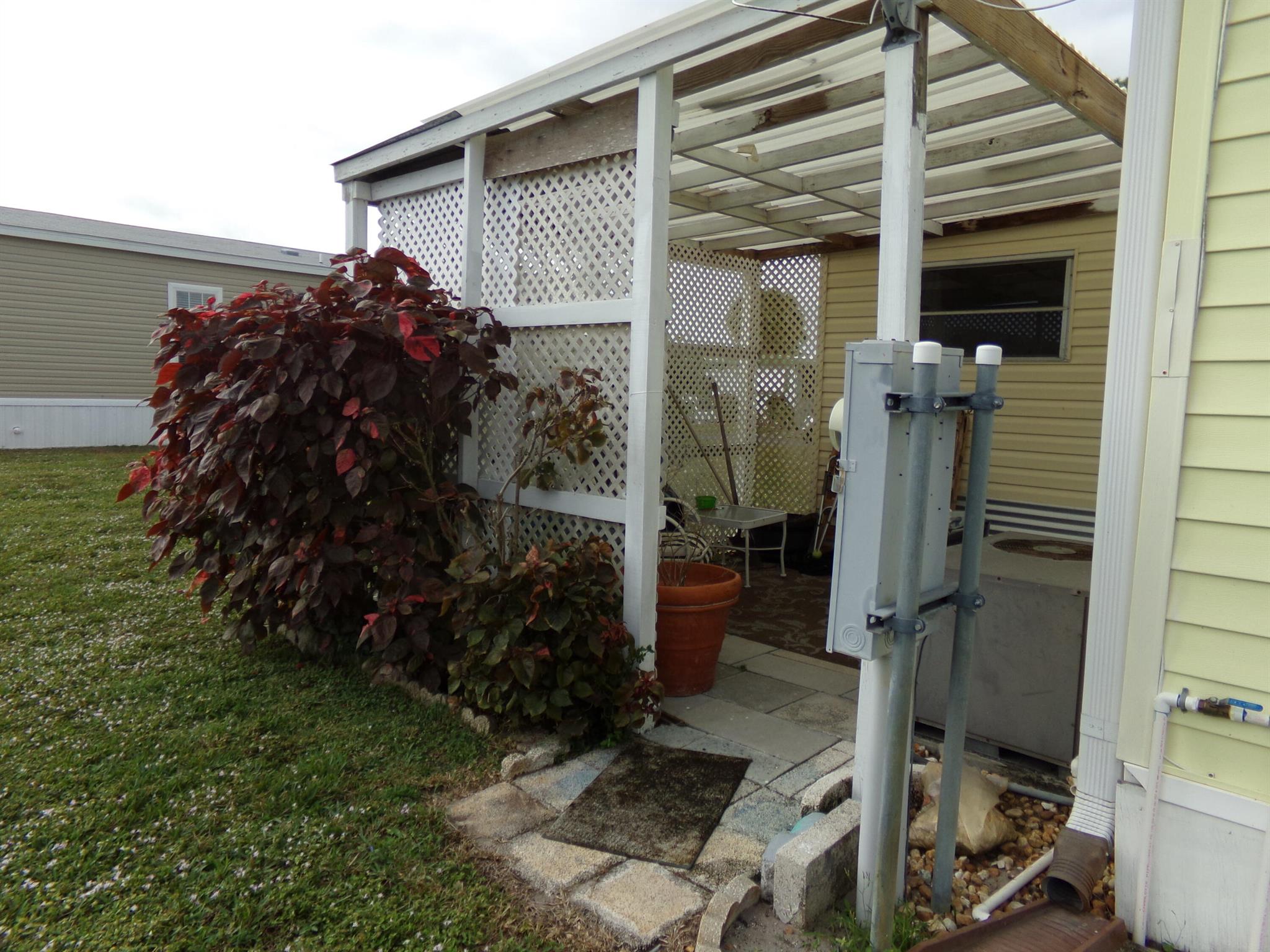 JAMAICA BAY MOBILE HOME C - Residential