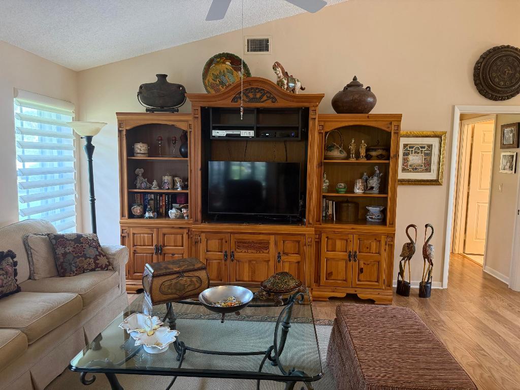 6001 Parkwalk Drive 1116