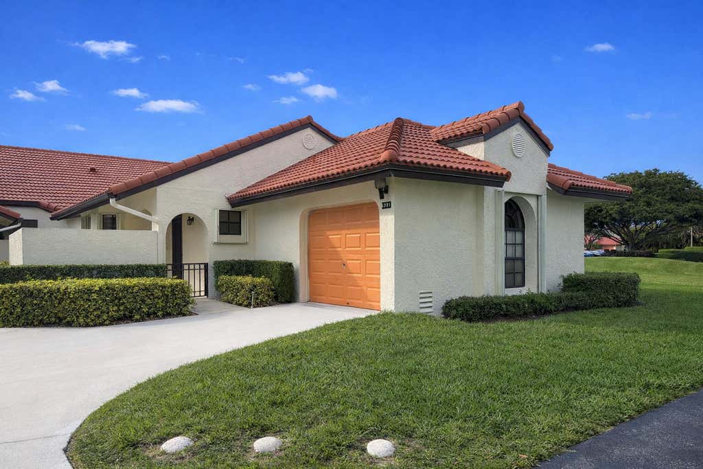 Photo of 6001 Parkwalk Drive #1116, Boynton Beach, FL 33472 (MLS # R11154755)