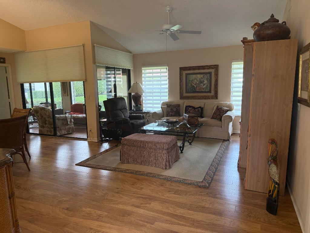 6001 Parkwalk Drive 1116