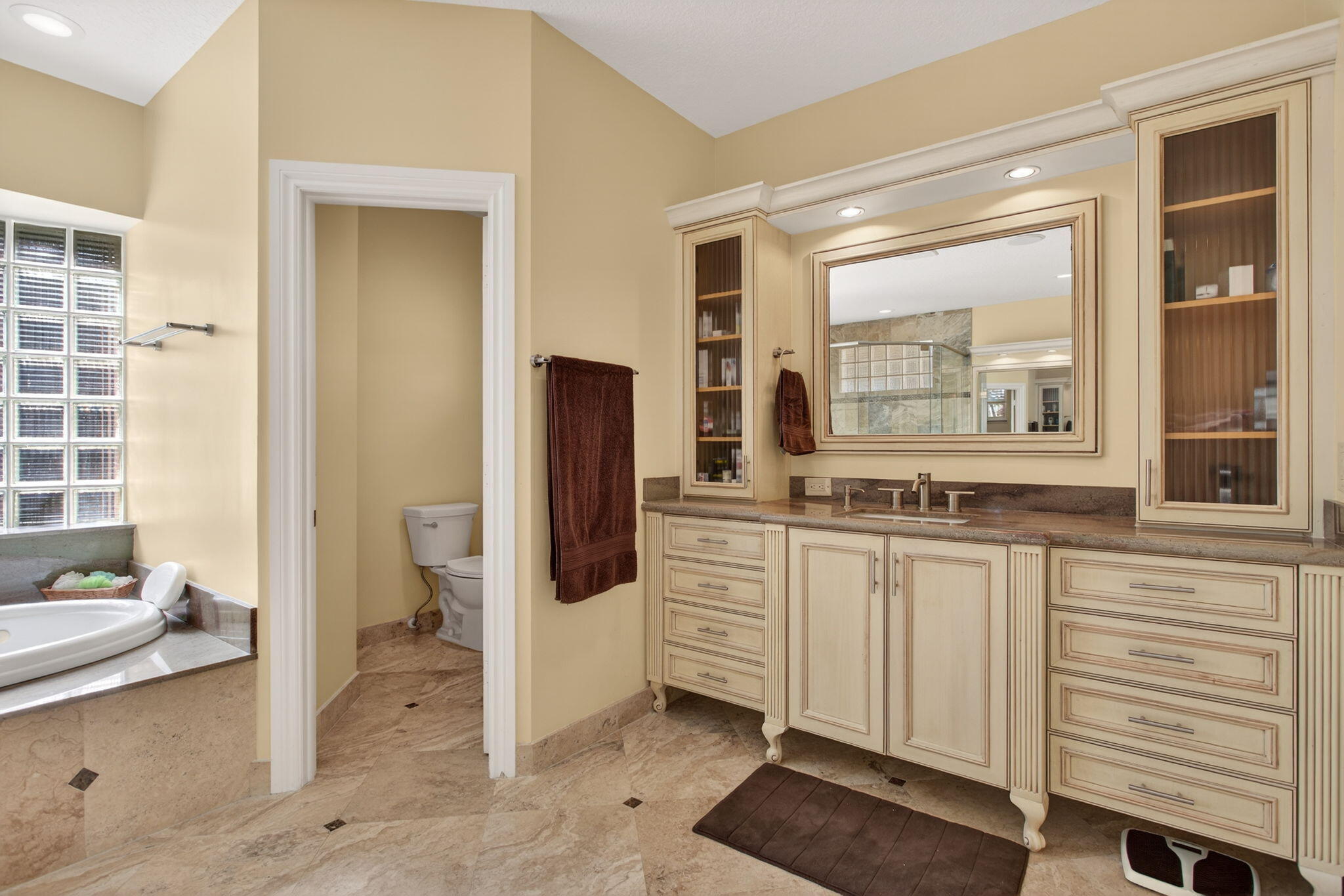 FOX RIDGE - Residential