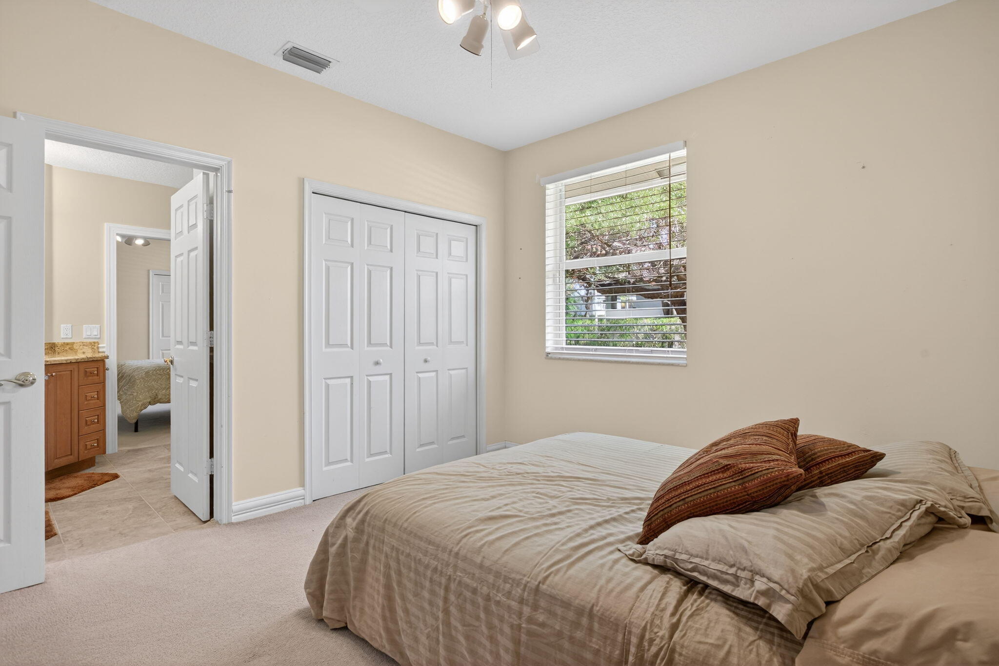 FOX RIDGE - Residential