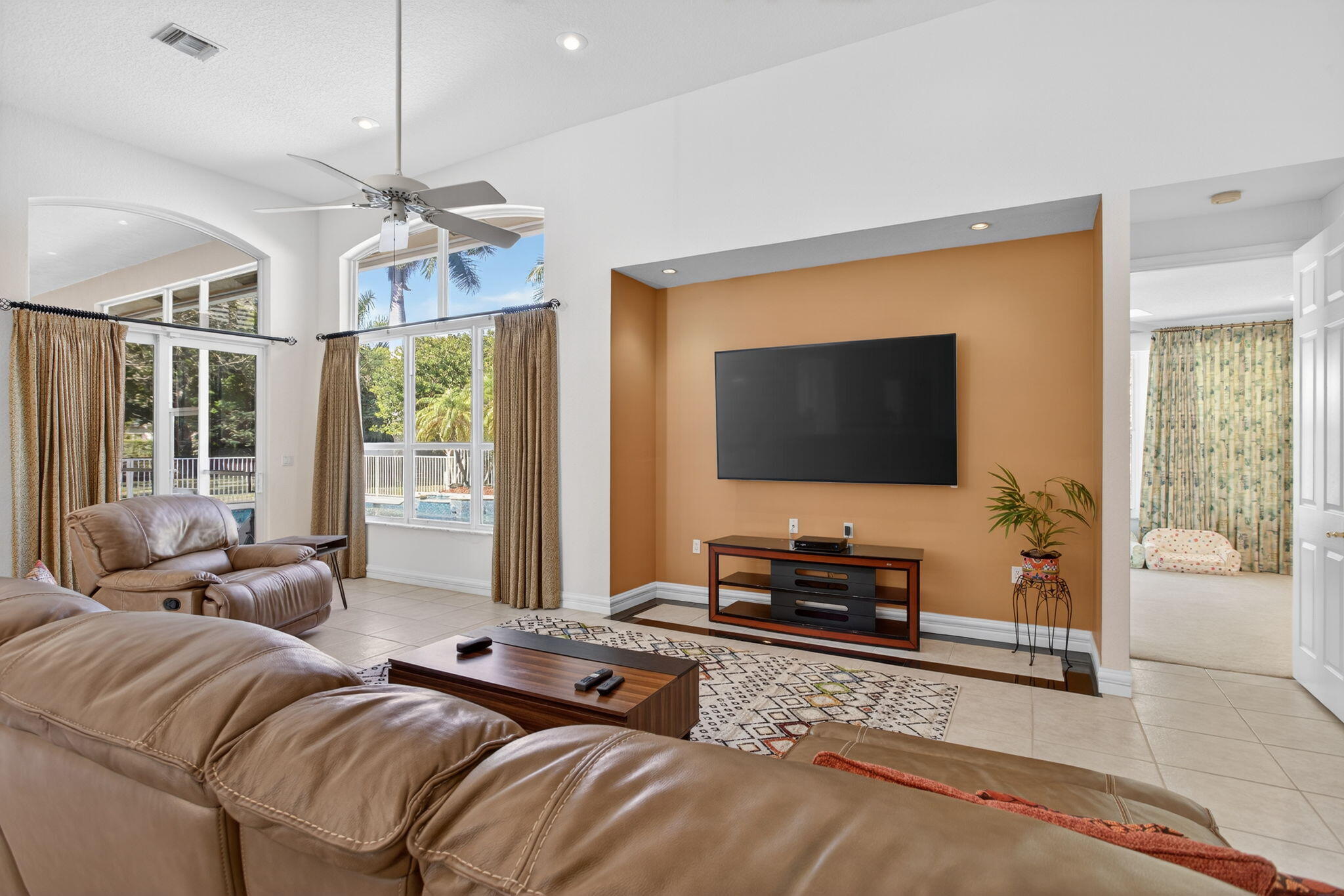 FOX RIDGE - Residential