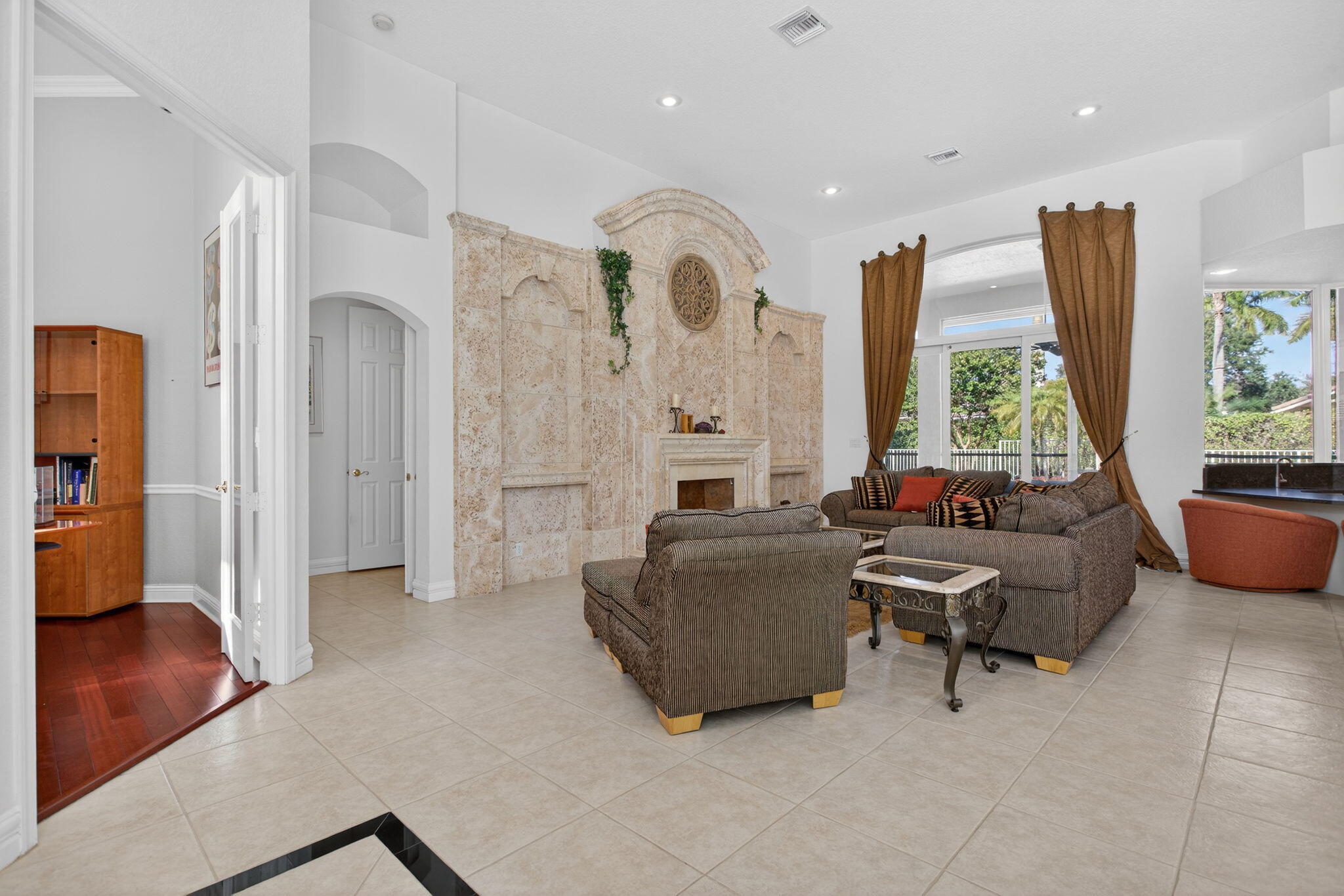 FOX RIDGE - Residential