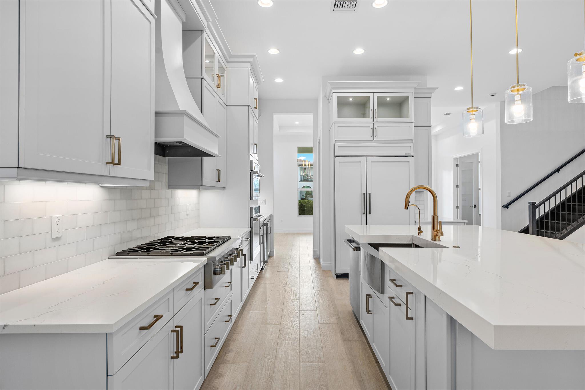 ALTON NEIGHBORHOOD - Residential