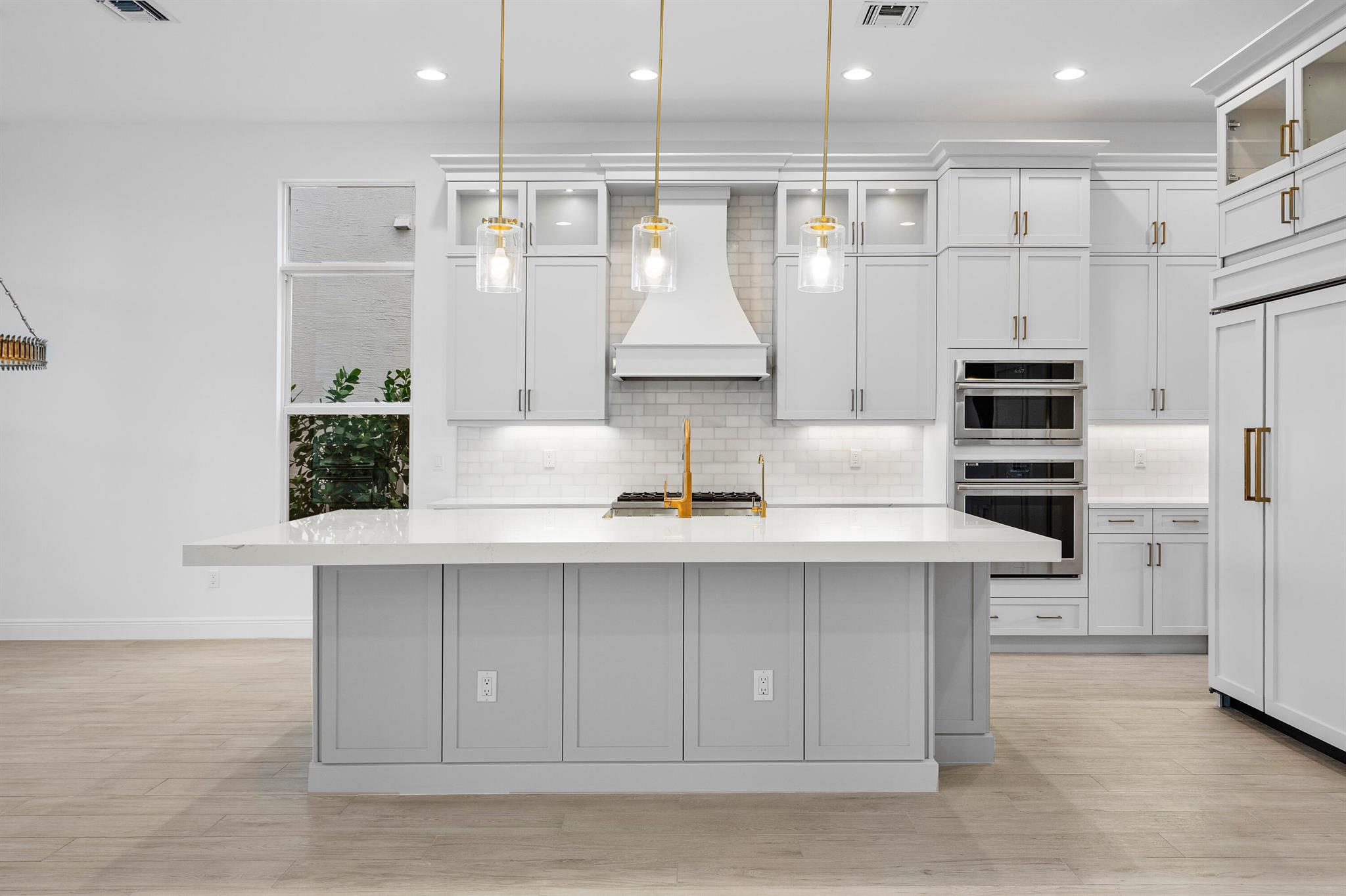 ALTON NEIGHBORHOOD - Residential