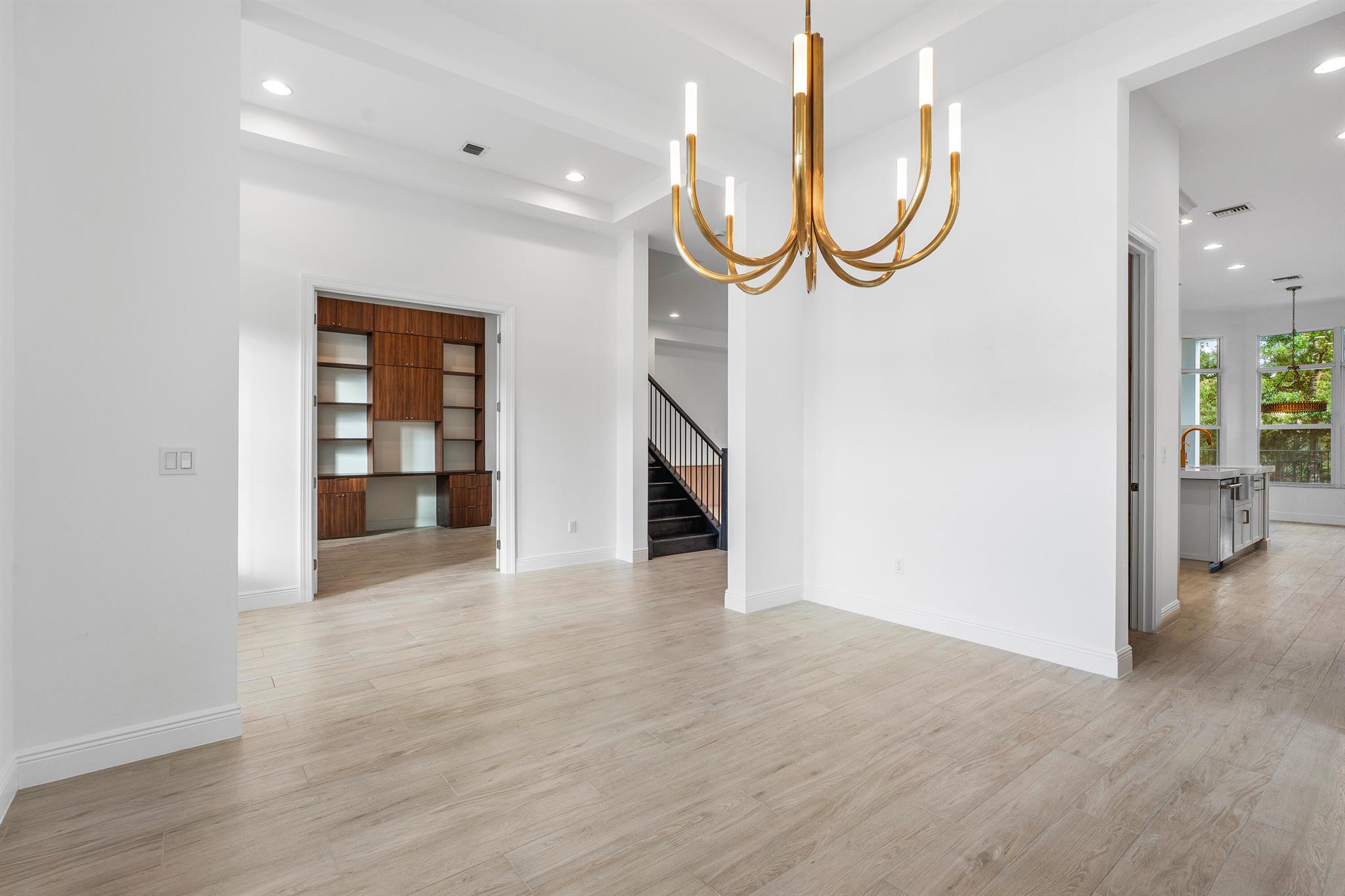 ALTON NEIGHBORHOOD - Residential