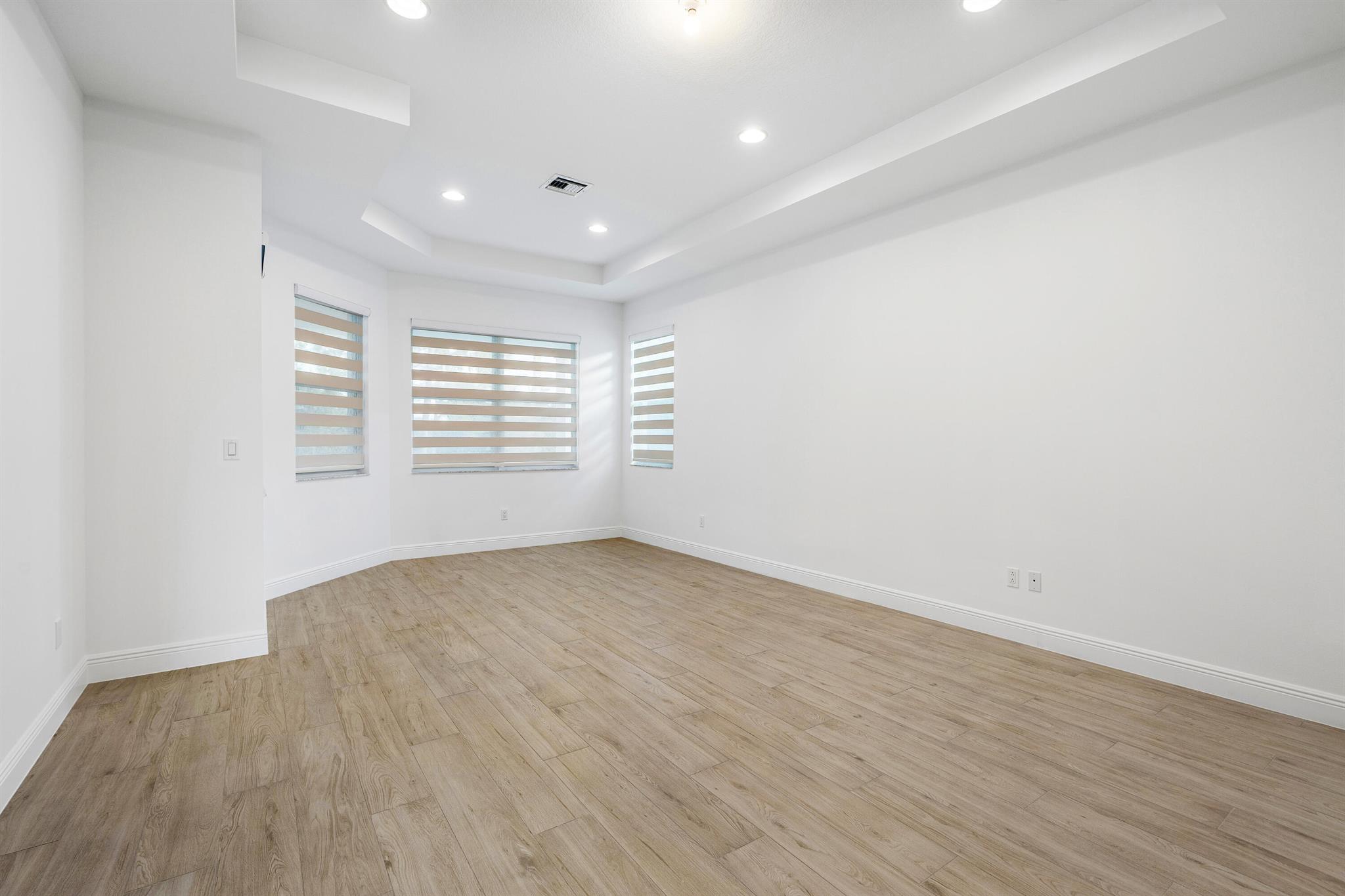 ALTON NEIGHBORHOOD - Residential