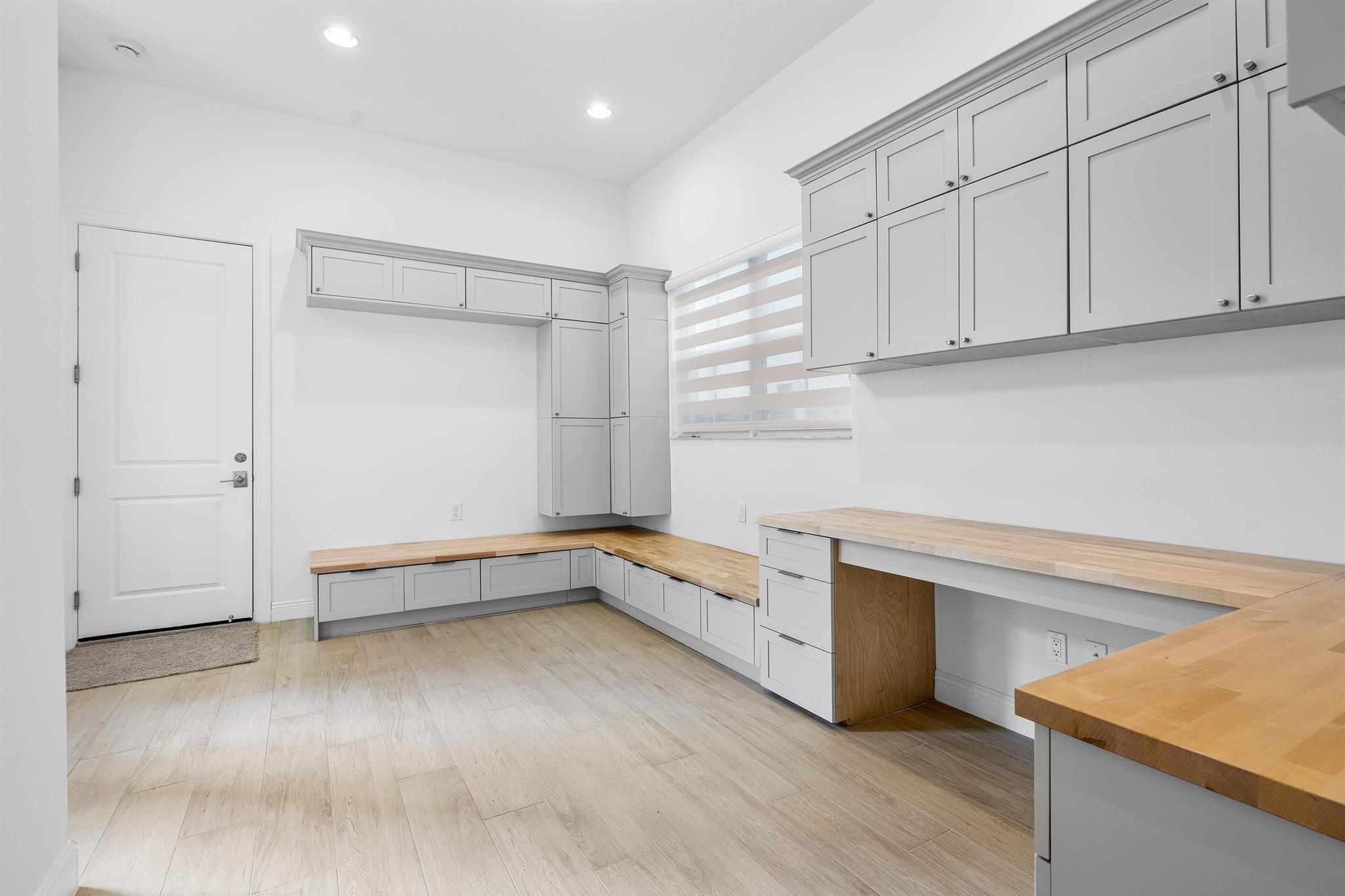 ALTON NEIGHBORHOOD - Residential