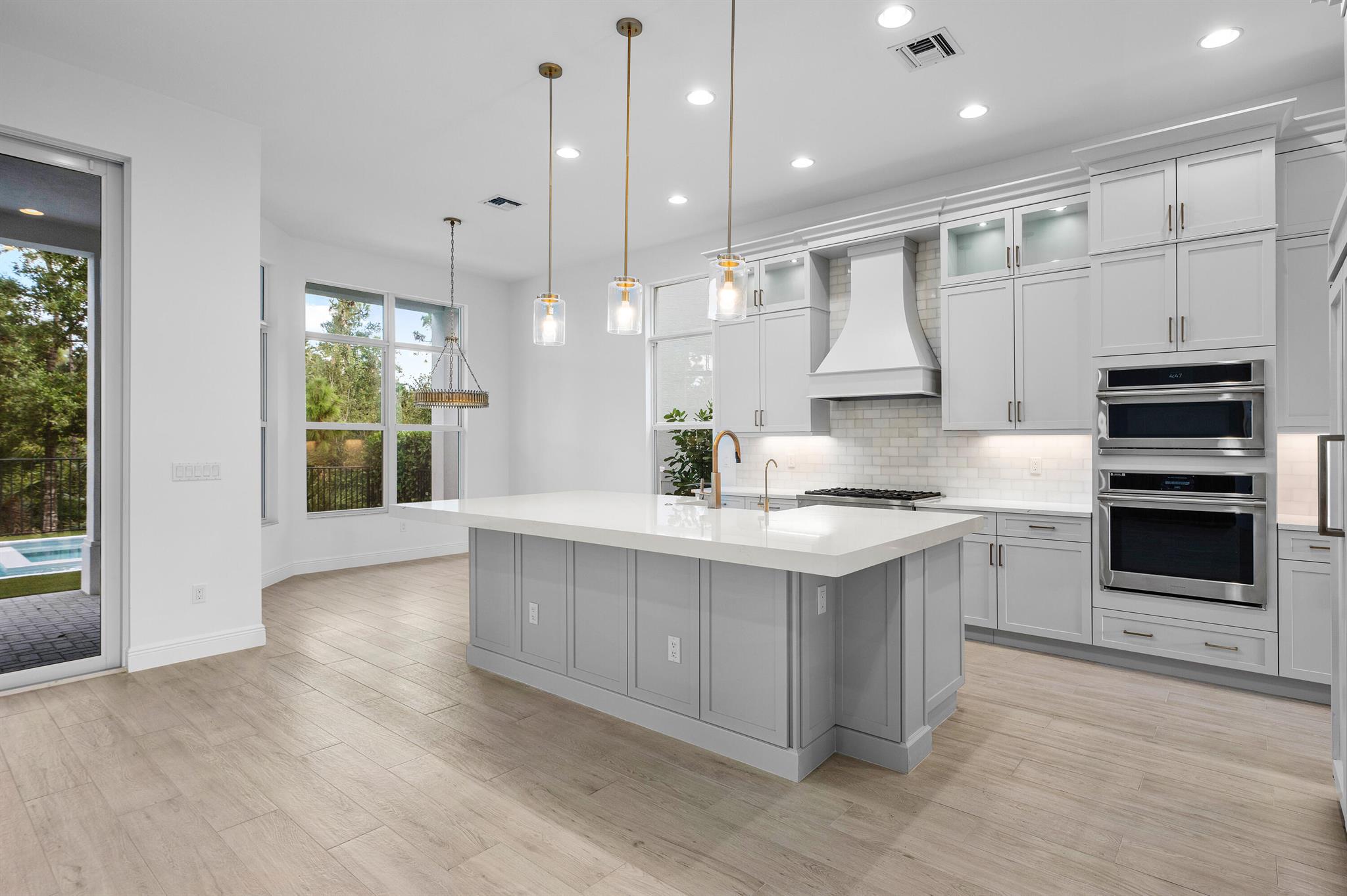 ALTON NEIGHBORHOOD - Residential