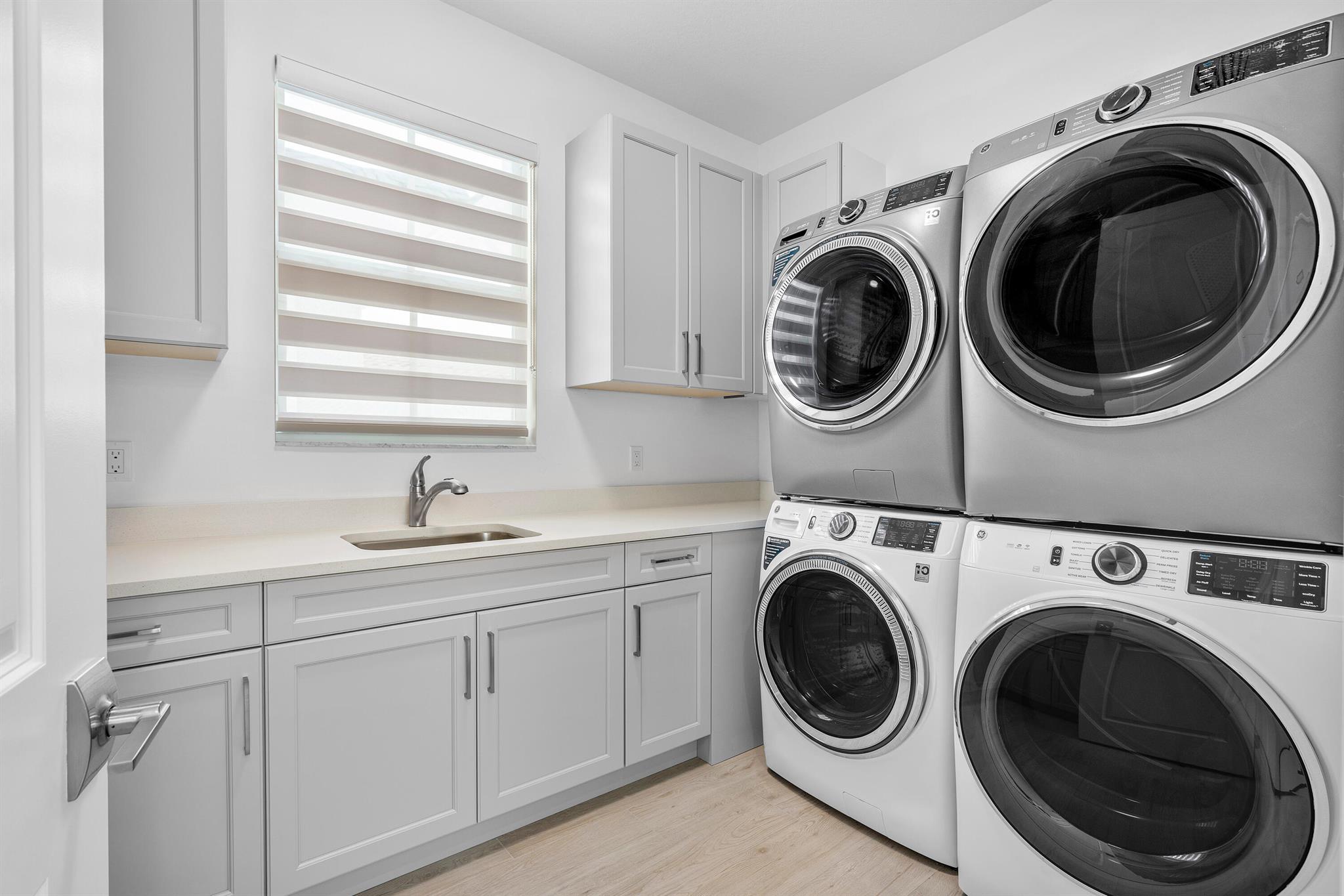 ALTON NEIGHBORHOOD - Residential