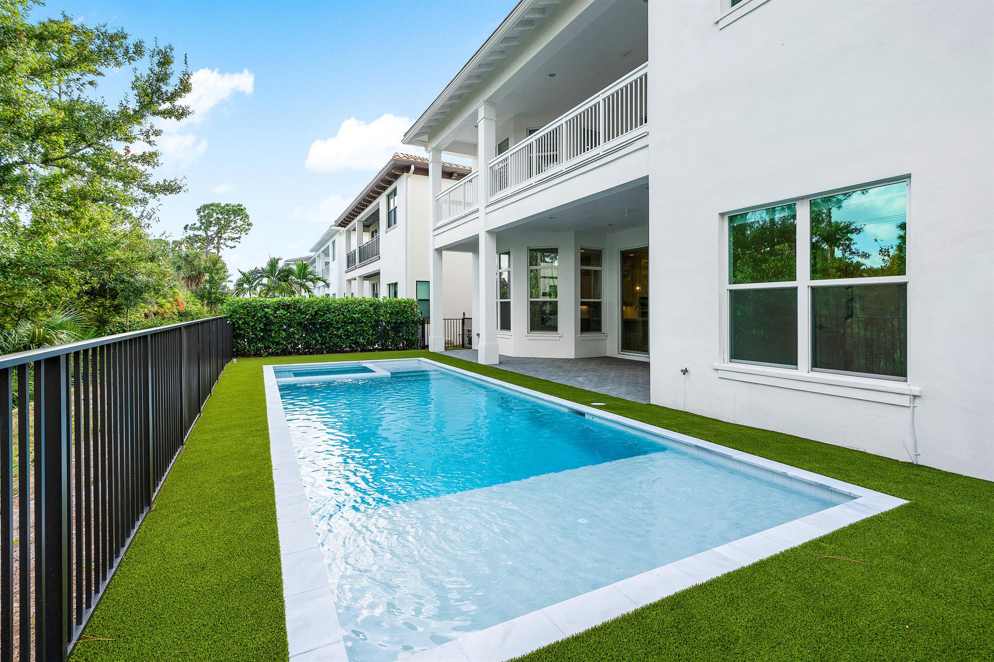 ALTON NEIGHBORHOOD - Residential