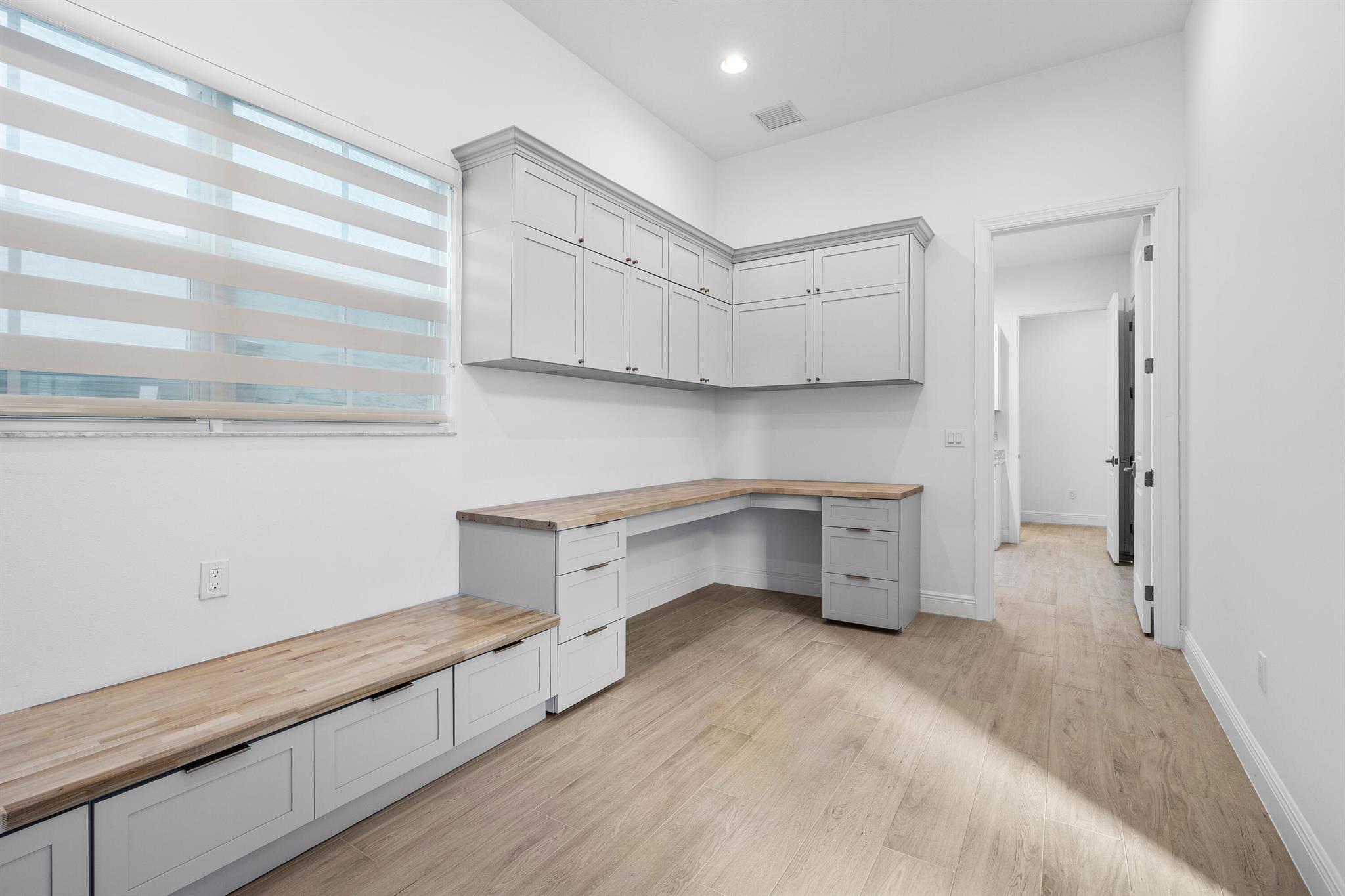 ALTON NEIGHBORHOOD - Residential