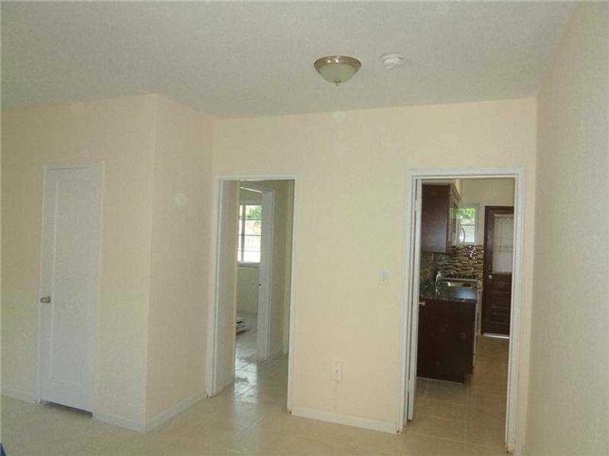 ARE YOU READY TO MOVE? COMPLETELY RENOVATED 1 BED 1 BATH WALKING DISTANCE TO THE BEACH .NEW KITCHEN WITH DISHWASHER AND MICROWAVE ABOVE THE STOVE. VERY BRIGHT.LAUNDRY FACILITY,1 PARKING ASSIGNED  ABLE TO PARK 2 CARS.GATED CONDO.EASY  APPROVAL