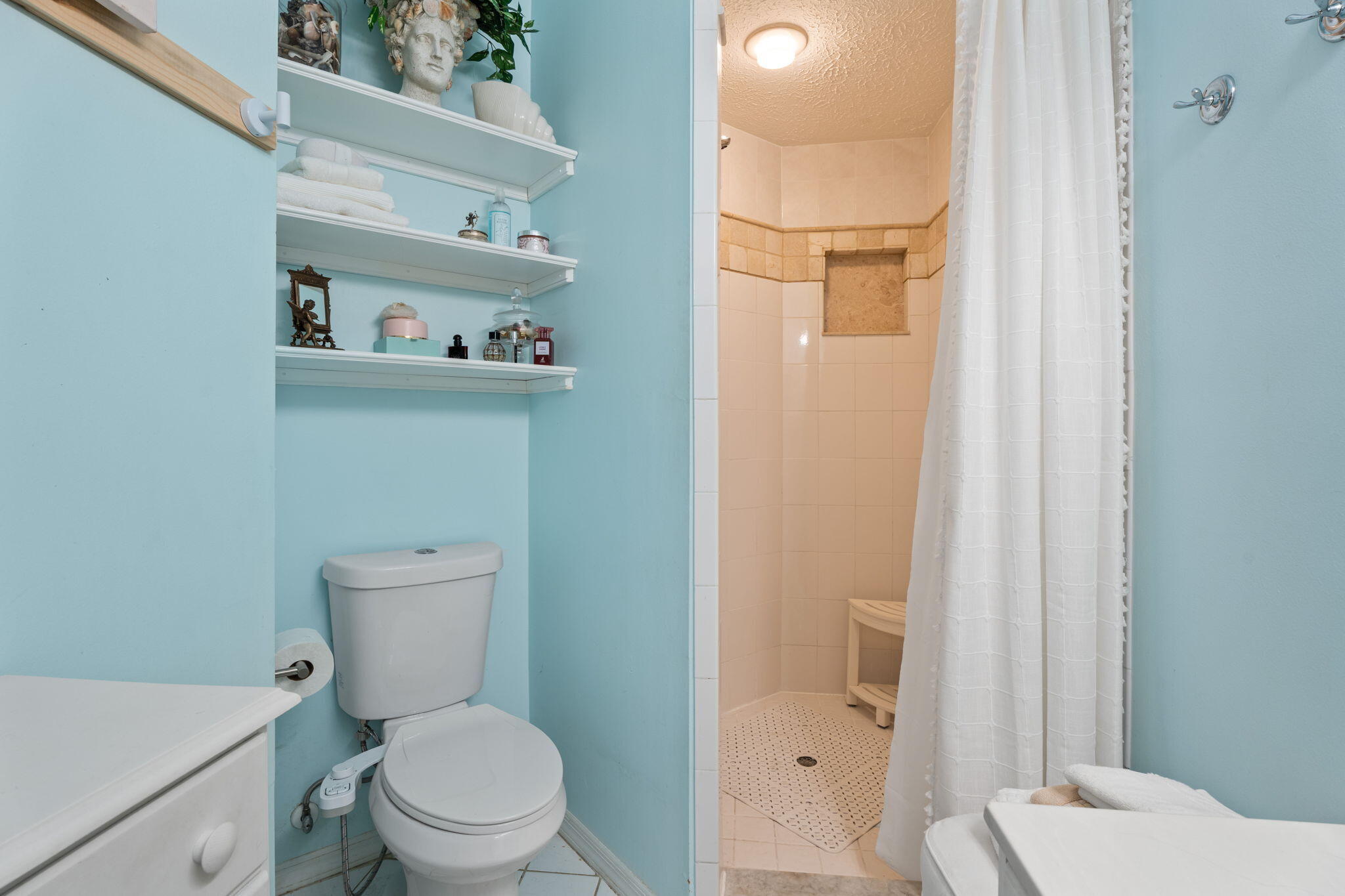 WALDEN WOODS CONDOMINIUM PHASE I - Residential