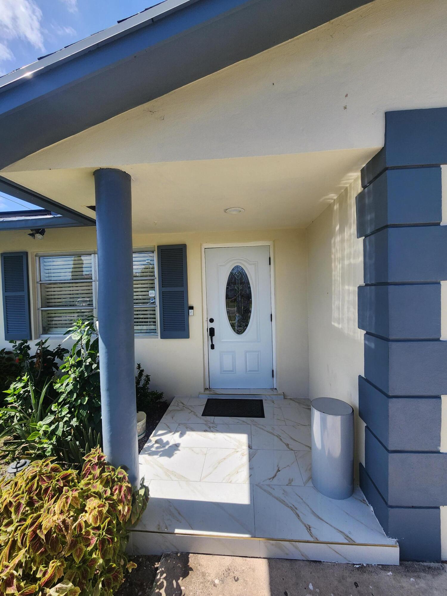816 NW 8th Avenue