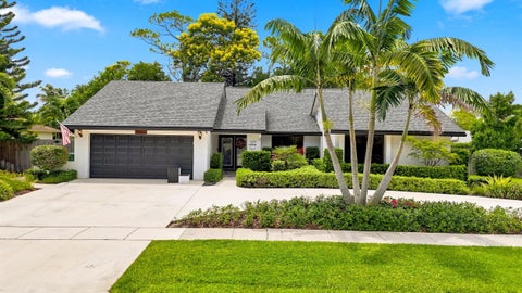 Pinewood Manor Homes for Rent in Wellington, FL 13972 Ishnala Circle Wellington FL 33414