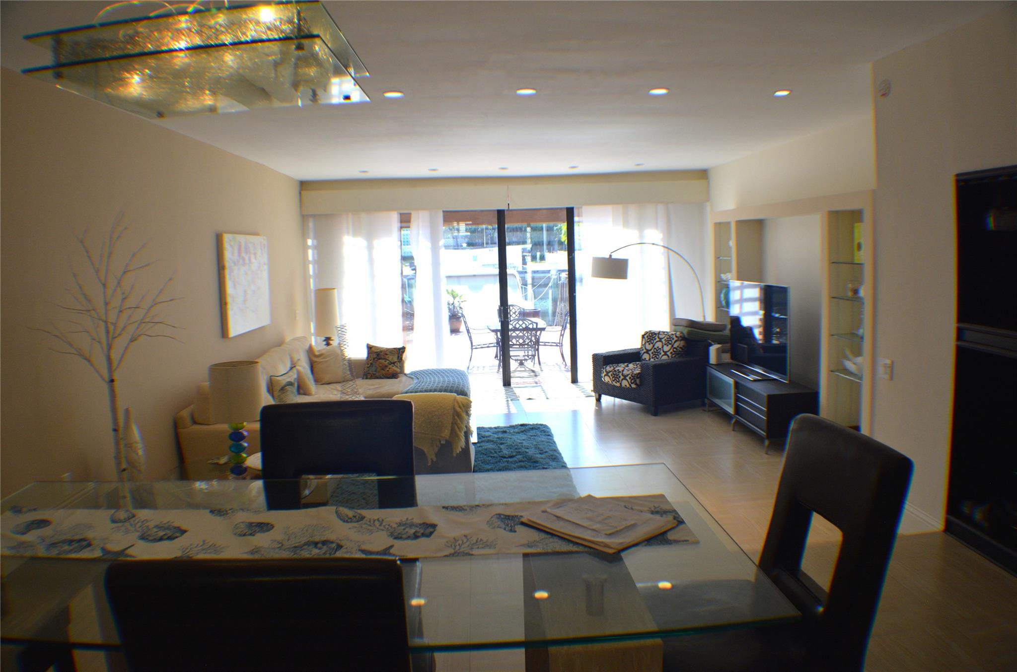 424 Hendricks Isle 11