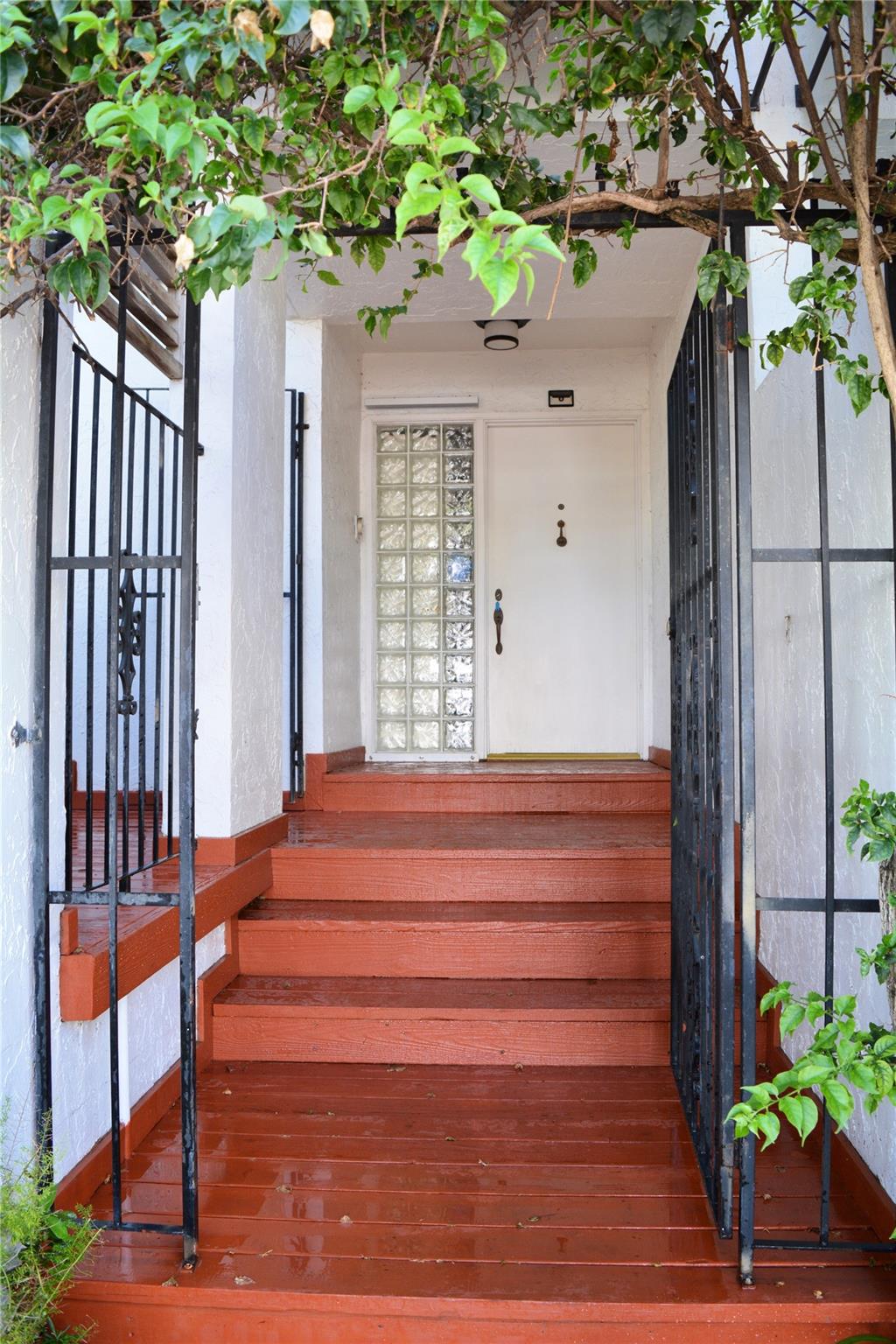 424 Hendricks Isle 11