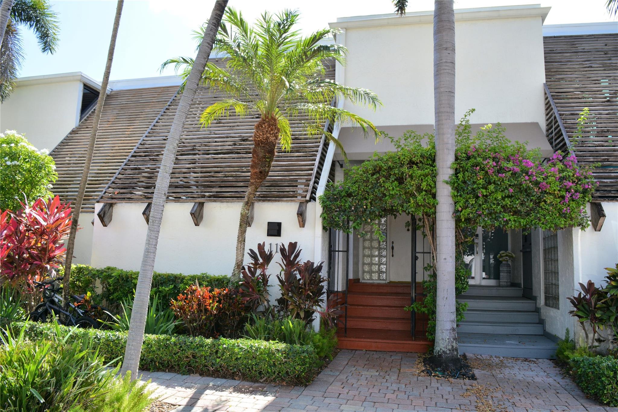 424 Hendricks Isle 11