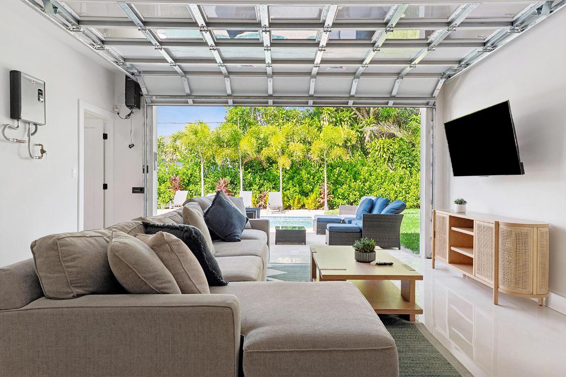 DELRAY TOWN OF - Residential Lease