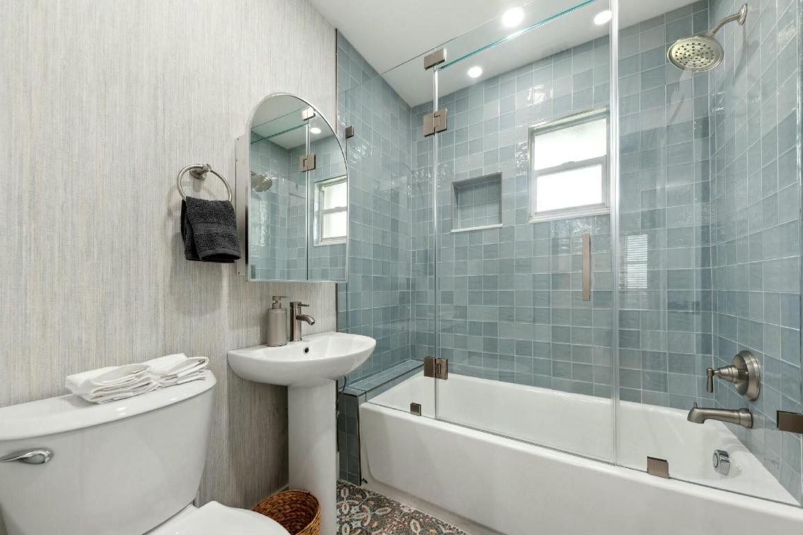 DELRAY TOWN OF - Residential Lease