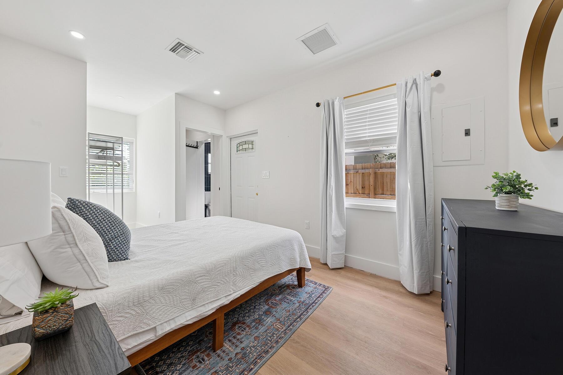 DELRAY TOWN OF - Residential Lease