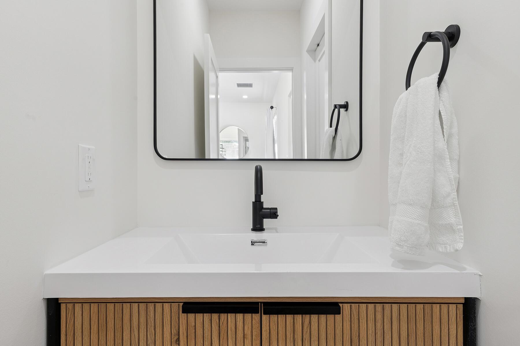 DELRAY TOWN OF - Residential Lease