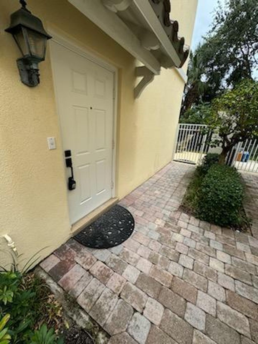 Photo of 500 Capistrano Drive, Palm Beach Gardens, FL 33410 (MLS # R11131007)