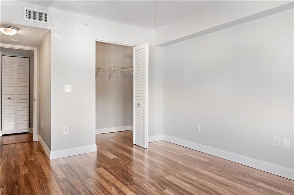 LAGUNA OF VERO BEACH - Residential Lease