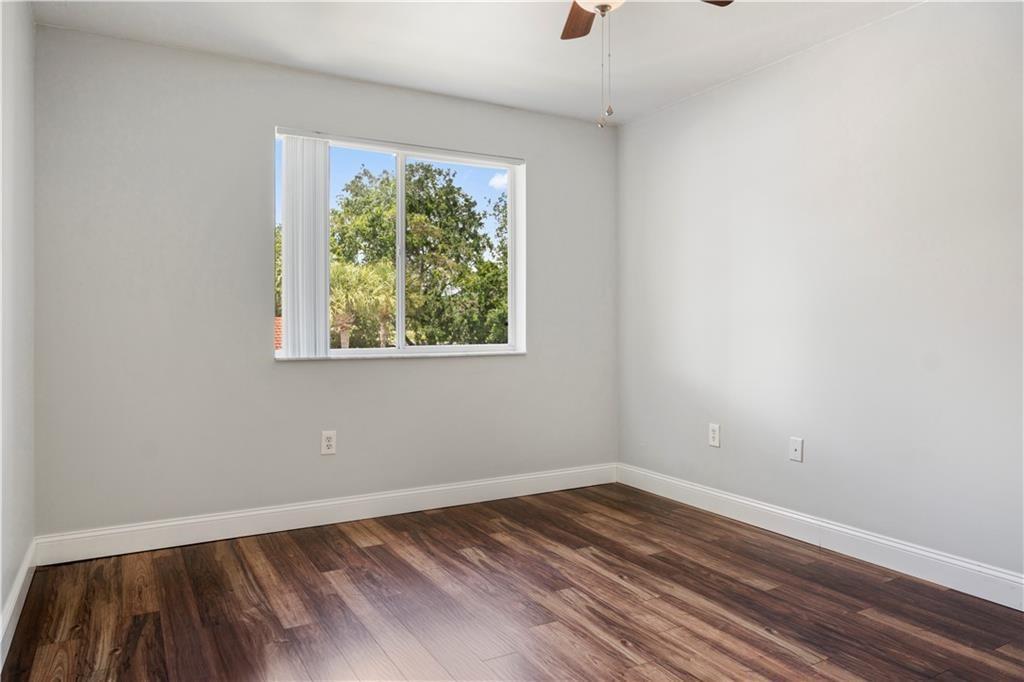 LAGUNA OF VERO BEACH - Residential Lease